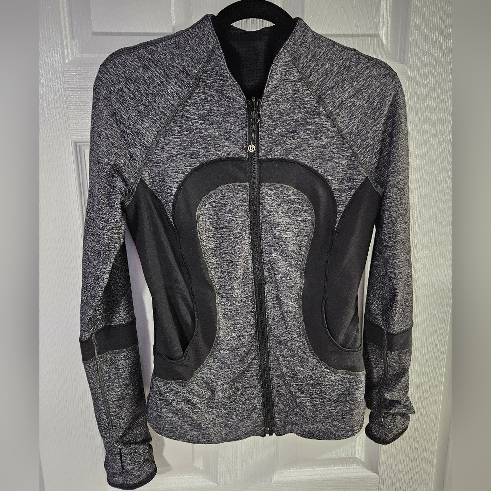 🍍 EUC Lululemon Reversible Jacket